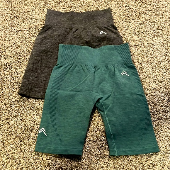 Oner Shorts - Picture 3 of 4